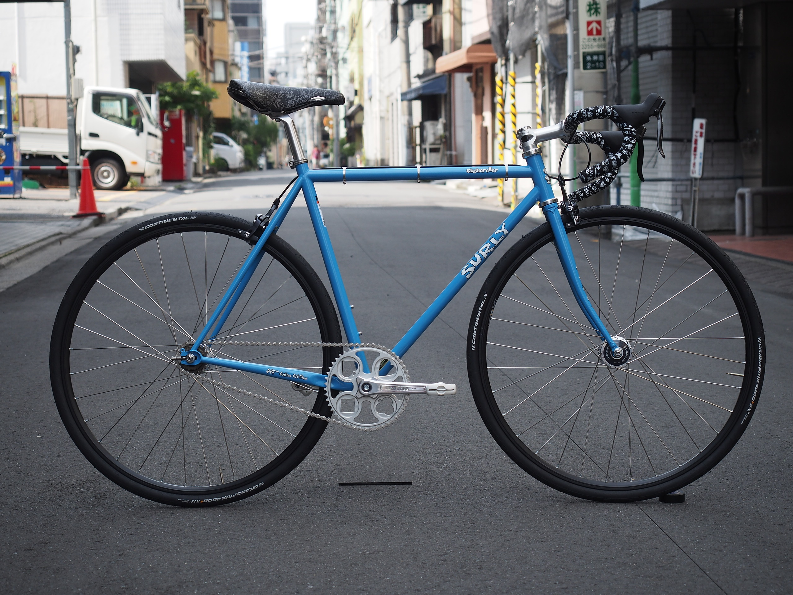 戦慄のブルー SURLY STEAMROLLER | RAMON BIKES